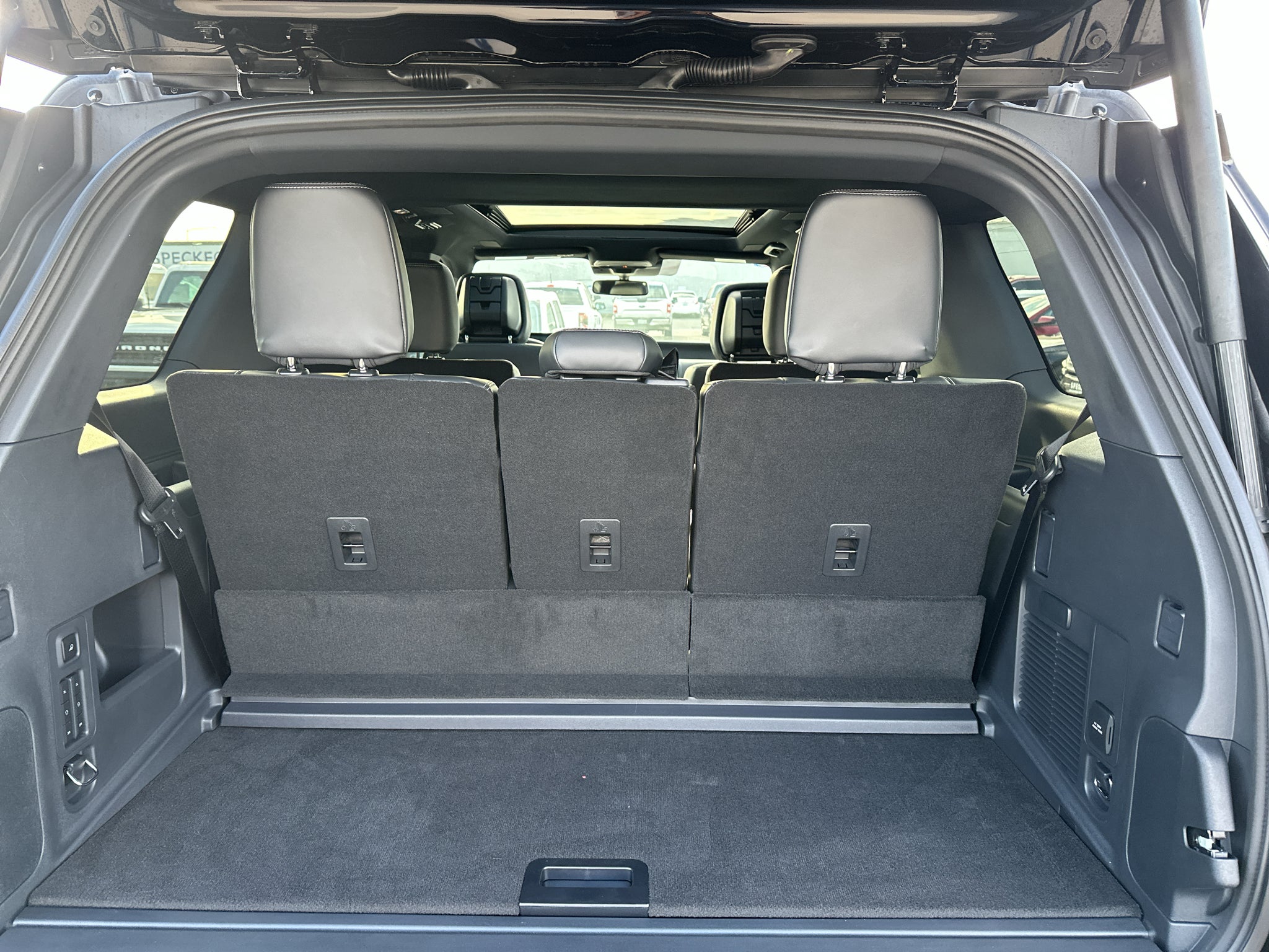 2027 Ford Expedition Platinum