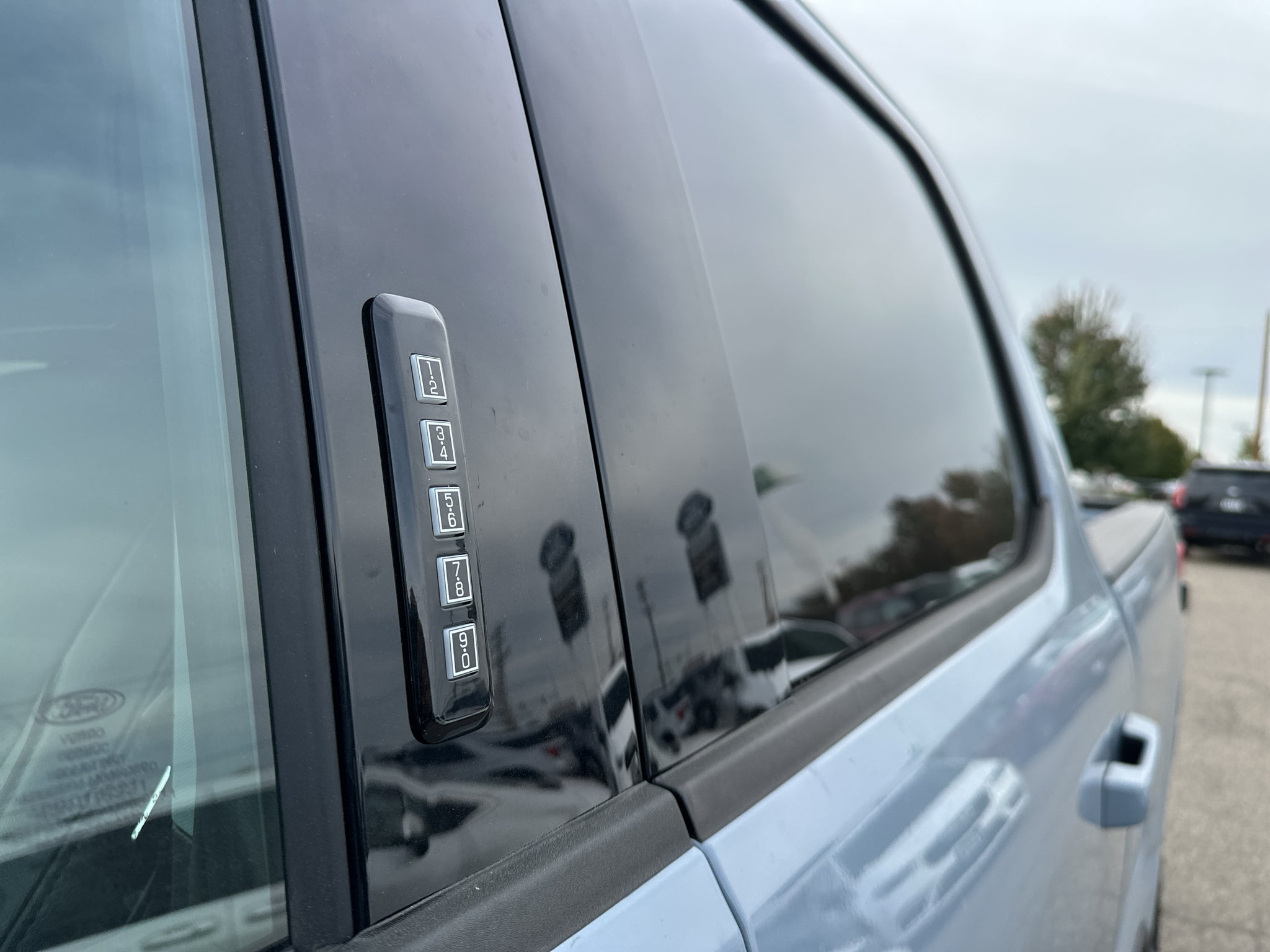2027 Ford F-250 LARIAT 4WD Crew Cab 6.75' Box
