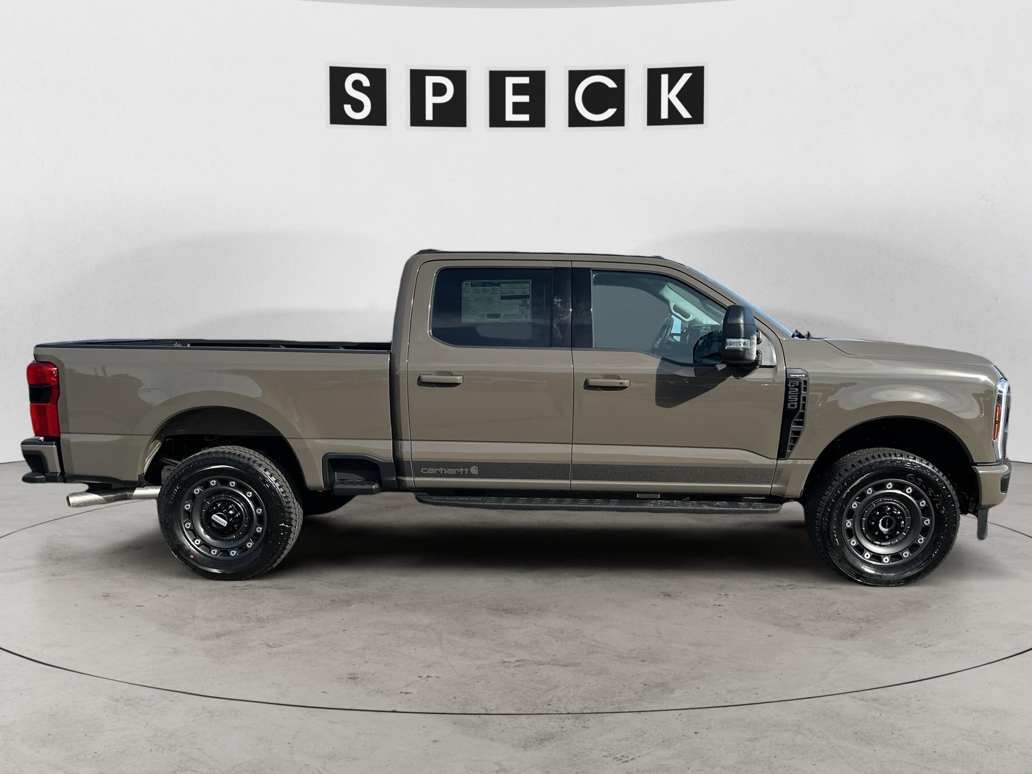 2027 Ford F-250 XLT 4WD Crew Cab 6.75' Box