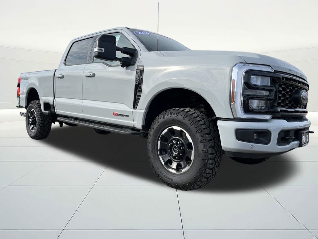 2025 Ford F-350SD Lariat