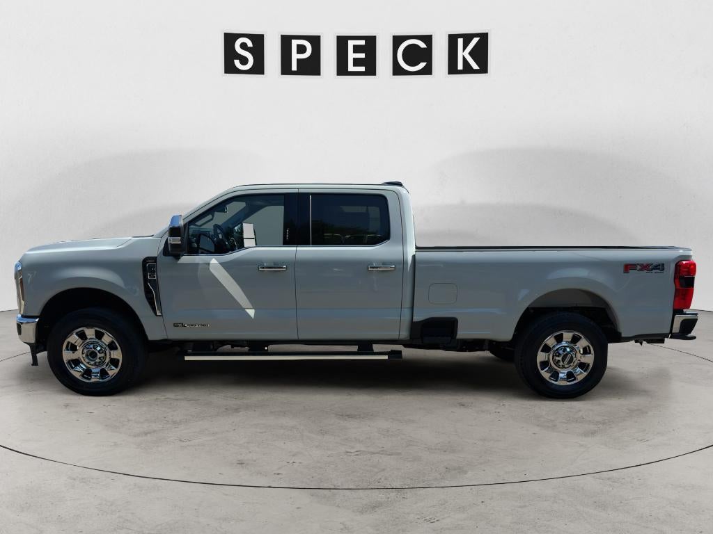 2026 Ford F-350 LARIAT 4WD Crew Cab 6.75' Box