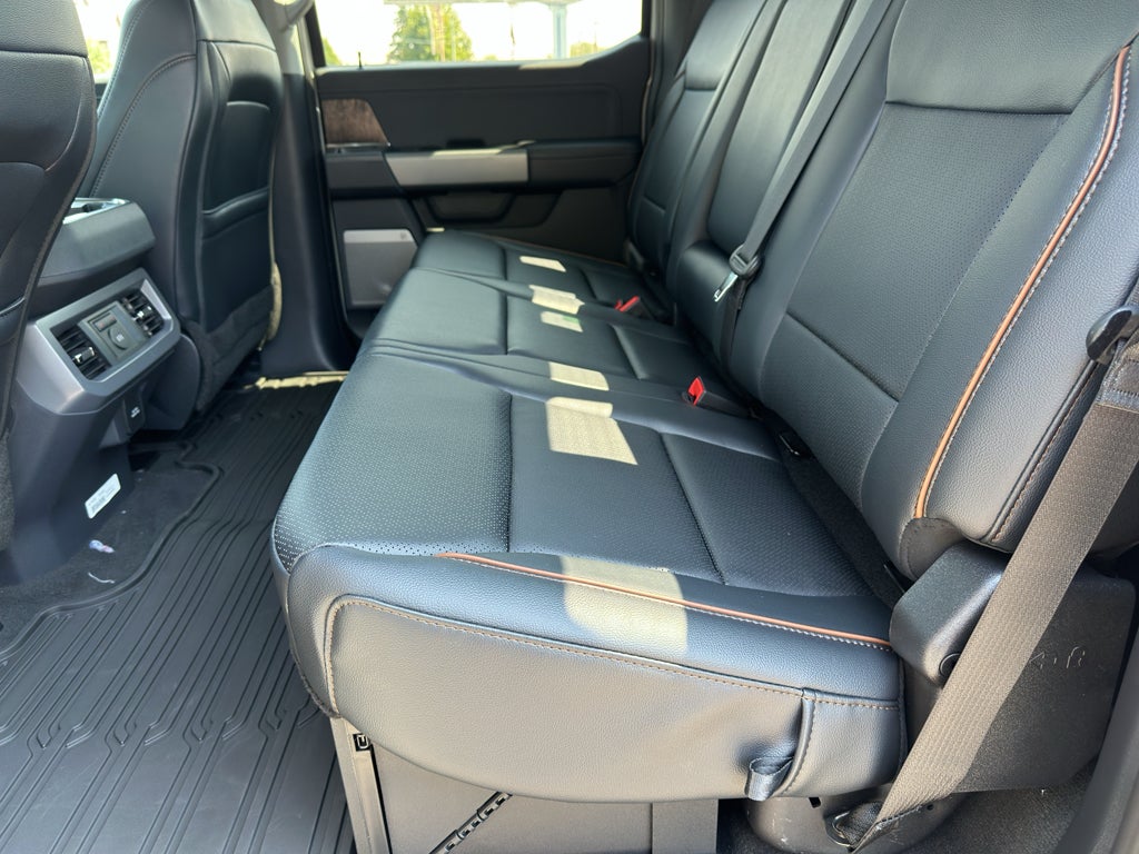 2026 Ford F-350 LARIAT 4WD Crew Cab 6.75' Box