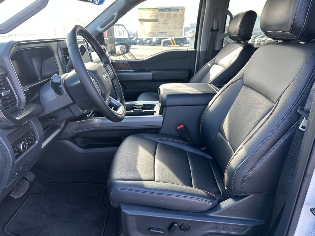 2025 Ford F-350SD Lariat