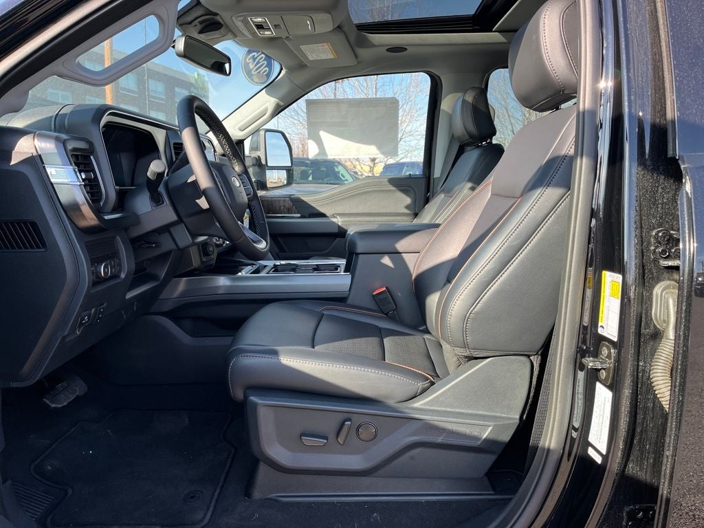 2025 Ford F-350SD Lariat