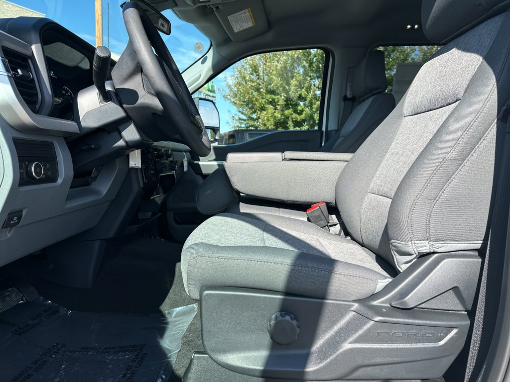 2026 Ford F-350 XL 4WD Crew Cab 6.75' Box
