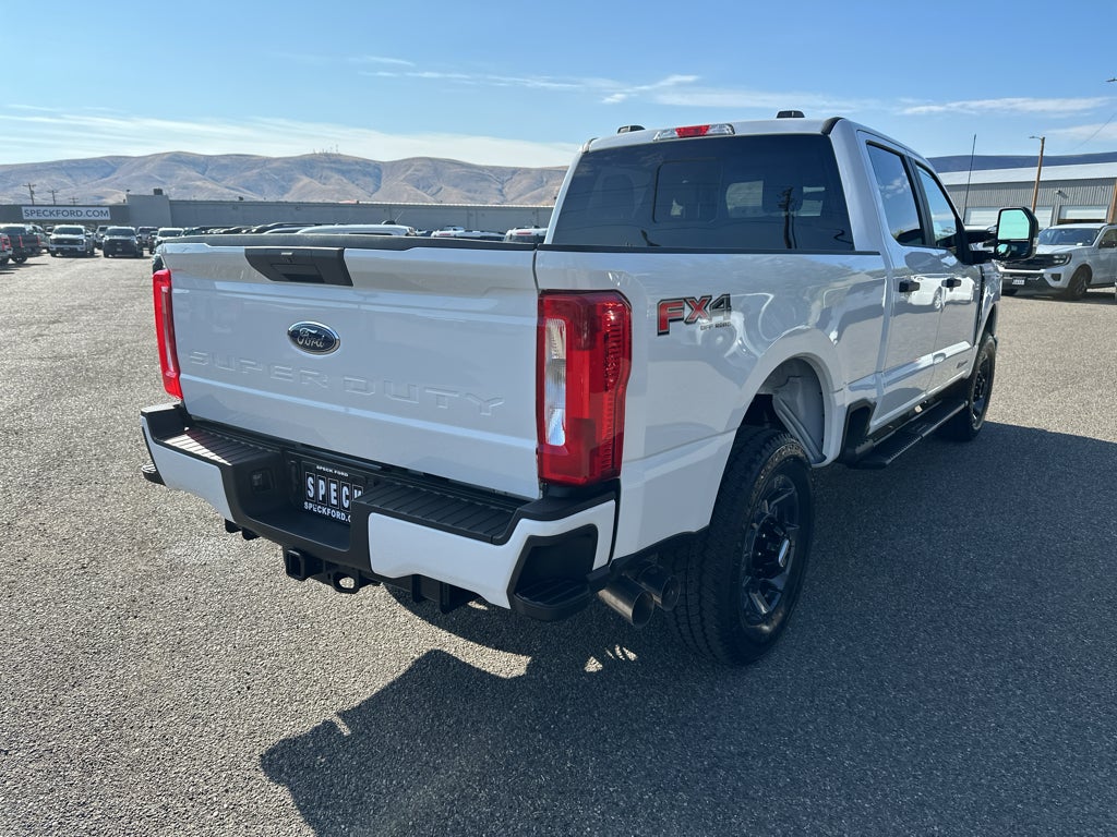 2026 Ford F-350 XL 4WD Crew Cab 6.75' Box