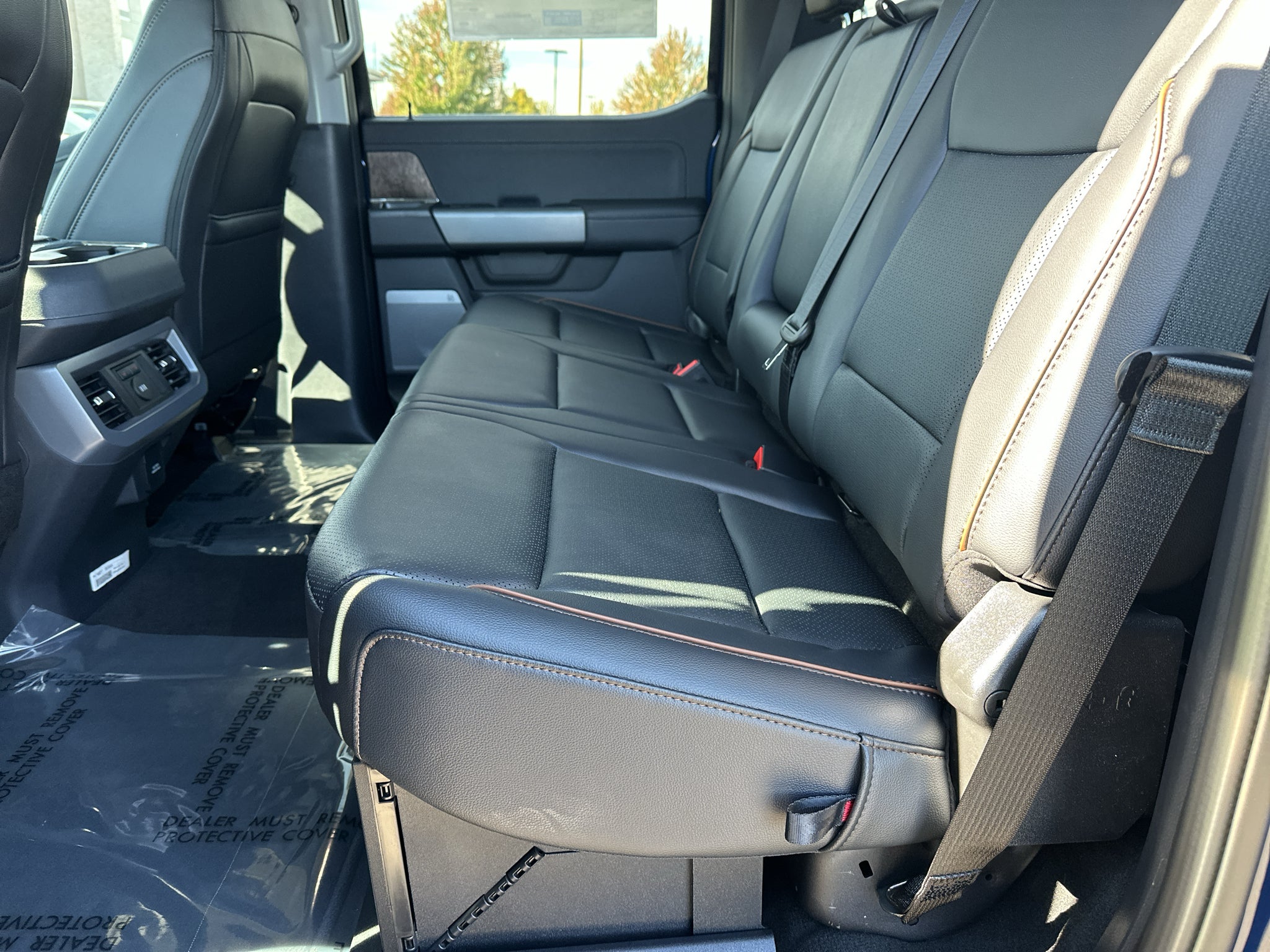 2027 Ford F-350 LARIAT