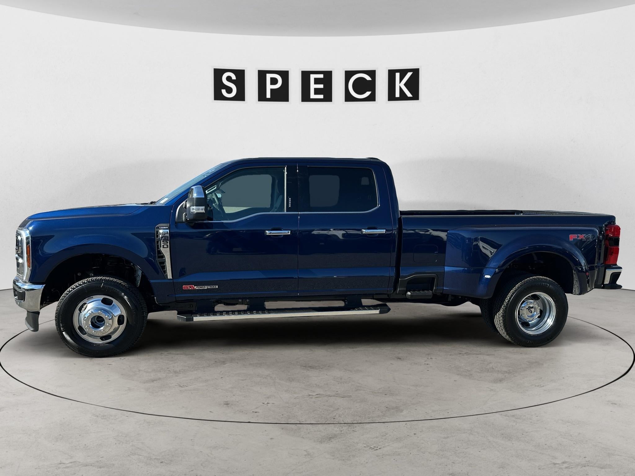 2027 Ford F-350 LARIAT