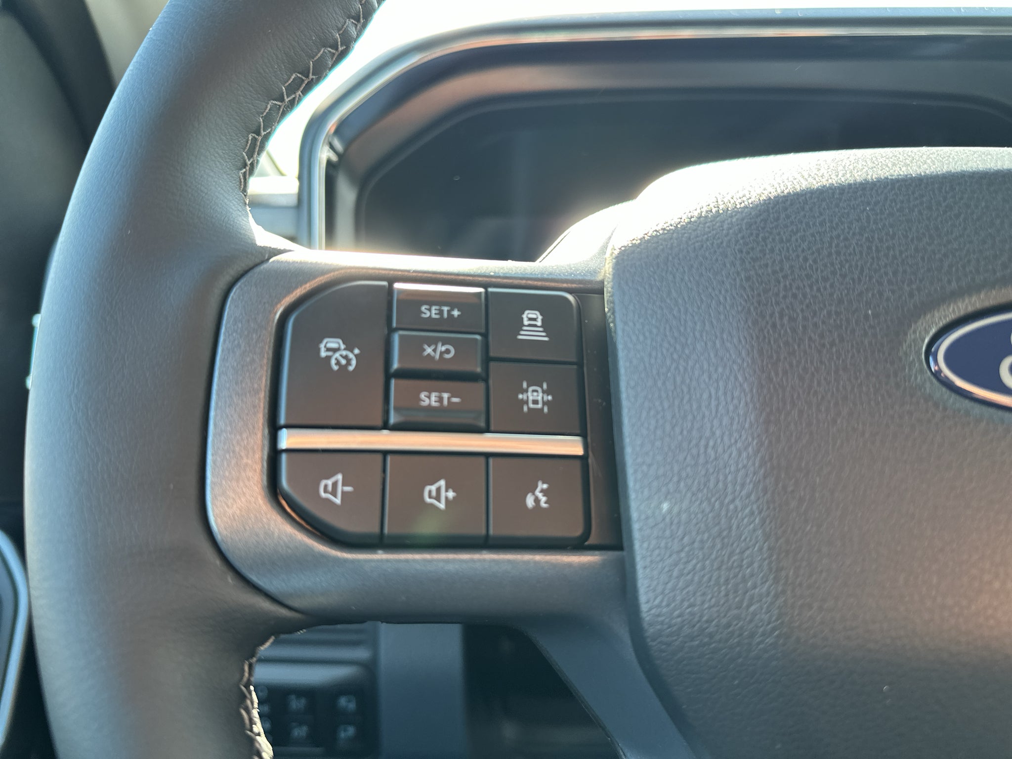 2027 Ford F-350 LARIAT