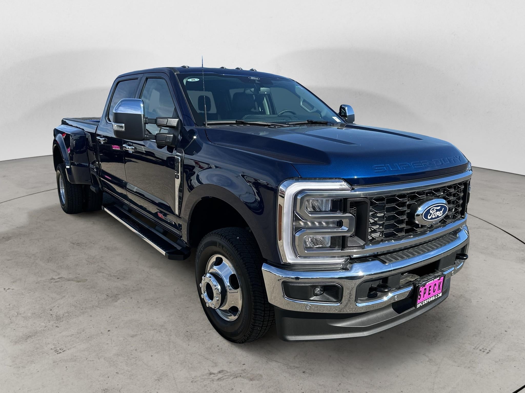 2027 Ford F-350 LARIAT