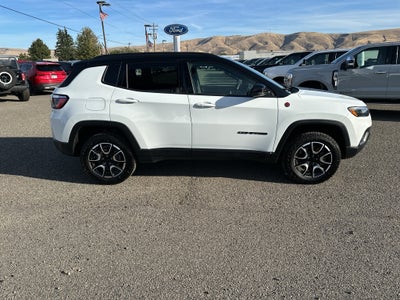 2024 Jeep Compass Trailhawk