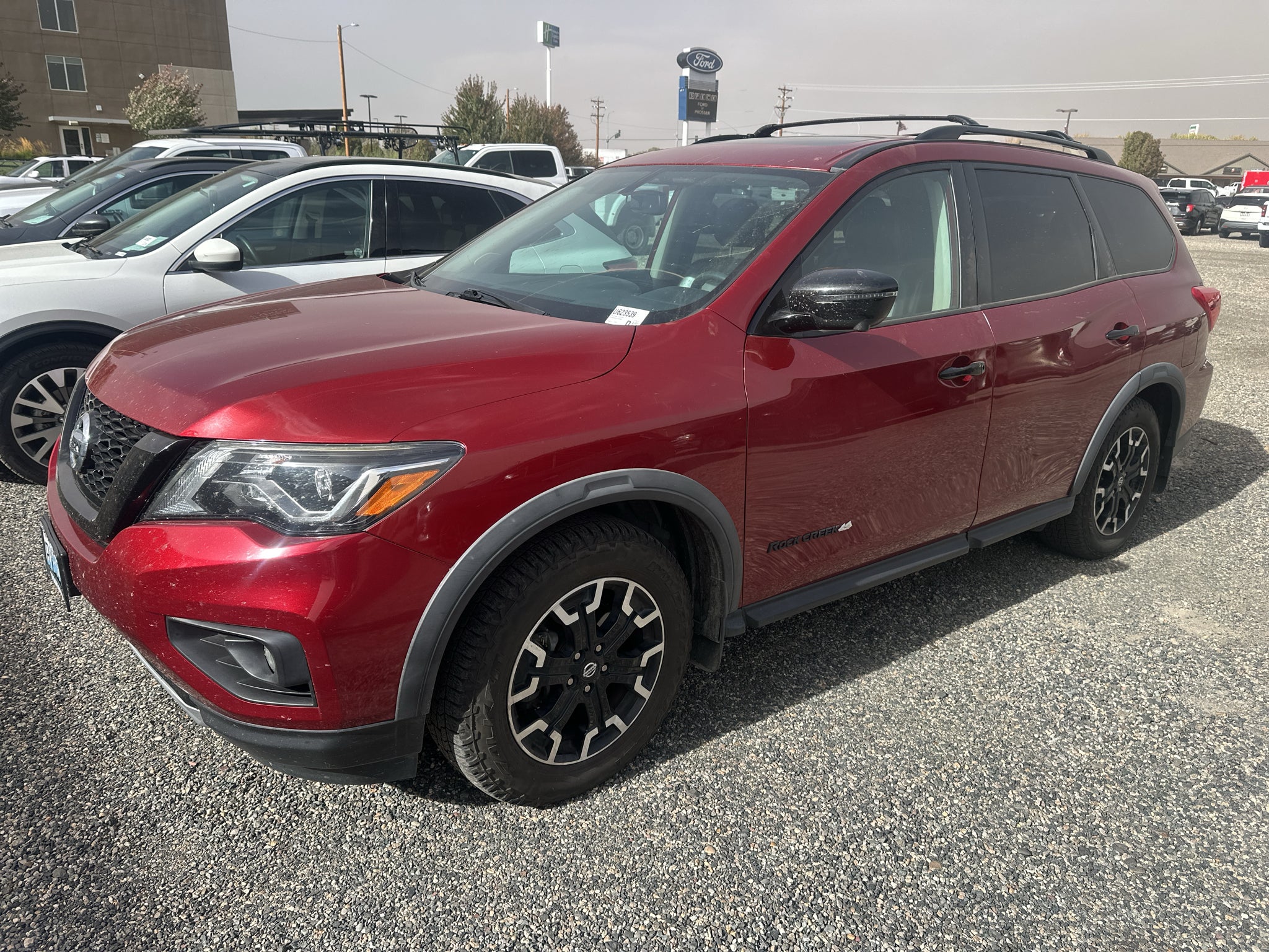 2020 Nissan Pathfinder SL