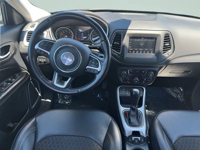 2020 Jeep Compass Latitude w/Sun/Wheel Pkg