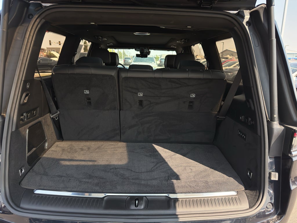 2022 Jeep Grand Wagoneer Series III