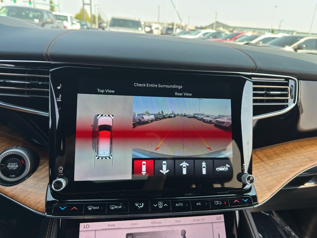2022 Jeep Grand Wagoneer Series III