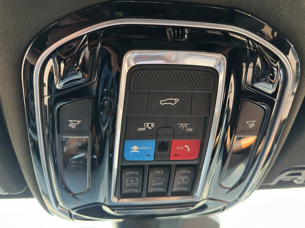 2022 Jeep Grand Wagoneer Series III