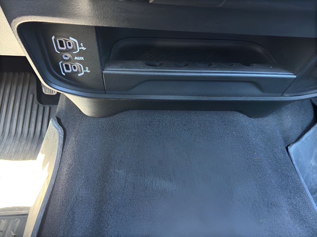 2025 RAM 3500 Tradesman Crew Cab 4x4 8' Box