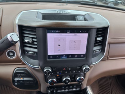 2022 RAM 3500 Laramie Crew Cab 4x4 8' Box