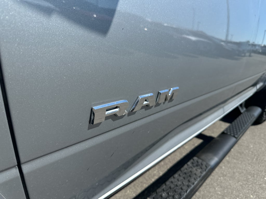 2022 RAM 2500 Laramie Crew Cab 4x4 6'4" Box