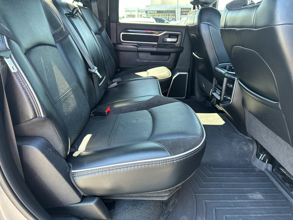 2022 RAM 2500 Laramie Crew Cab 4x4 6'4" Box