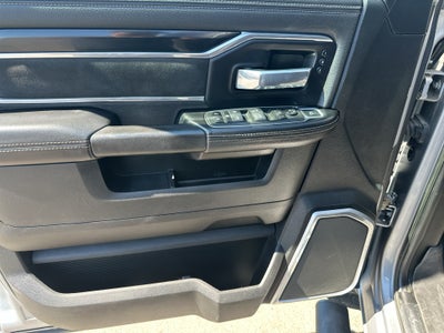 2022 RAM 2500 Laramie Crew Cab 4x4 6'4" Box