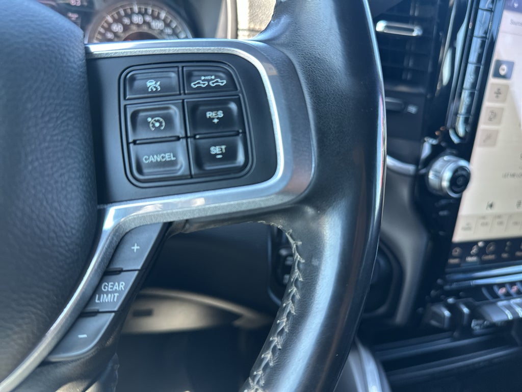 2022 RAM 2500 Laramie Crew Cab 4x4 6'4" Box