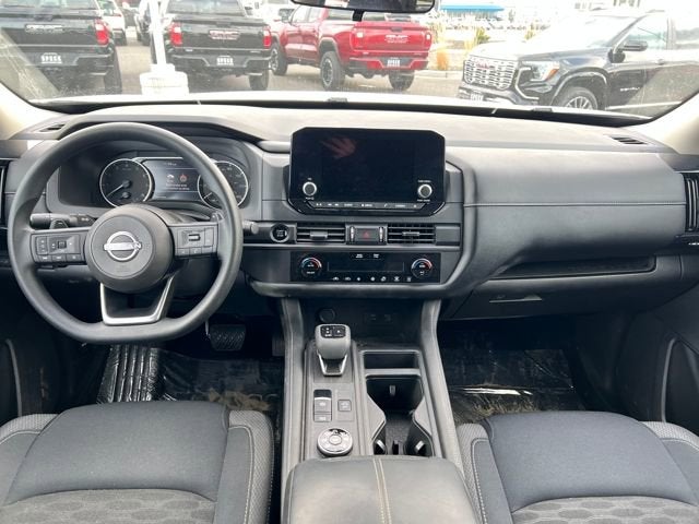 2025 Nissan Pathfinder S