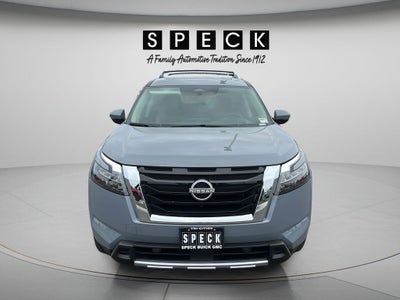2025 Nissan Pathfinder Platinum 4WD