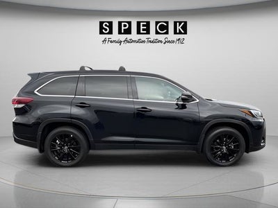 2019 Toyota Highlander SE