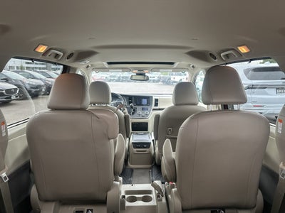2019 Toyota Sienna XLE 8 Passenger