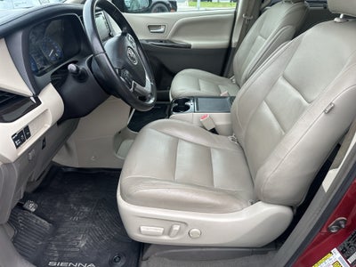 2019 Toyota Sienna XLE 8 Passenger