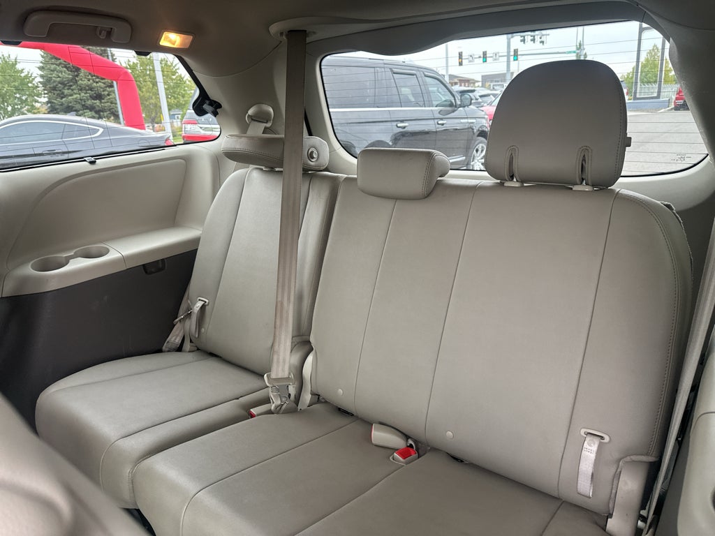 2019 Toyota Sienna XLE 8 Passenger