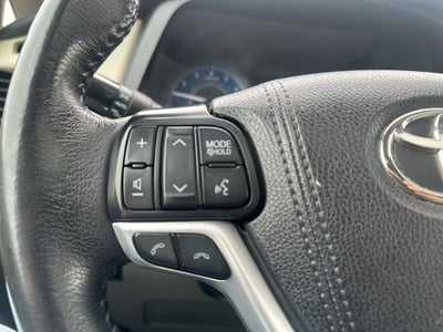 2019 Toyota Sienna XLE 8 Passenger