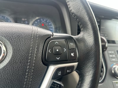 2019 Toyota Sienna XLE 8 Passenger