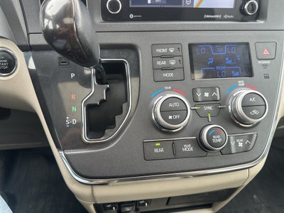 2019 Toyota Sienna XLE 8 Passenger