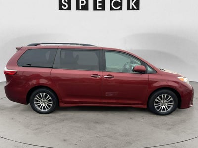 2019 Toyota Sienna XLE 8 Passenger