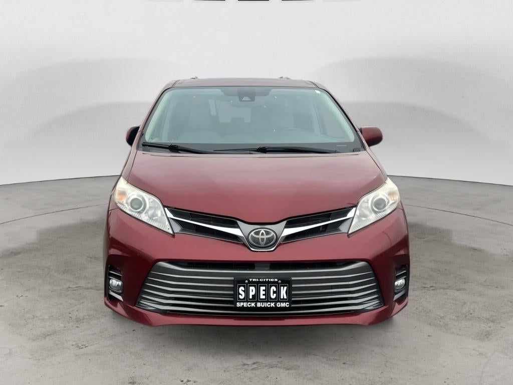 2019 Toyota Sienna XLE 8 Passenger
