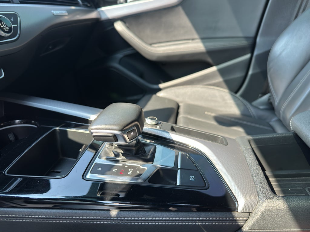 2023 Audi A4 Premium Plus 45 TFSI S line quattro S tronic