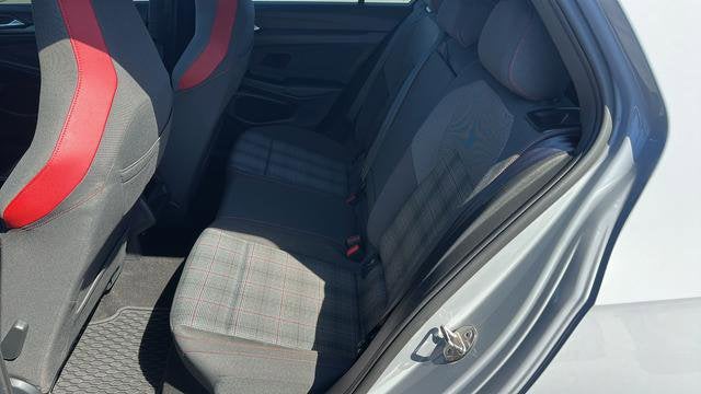 2024 Volkswagen Golf GTI SE