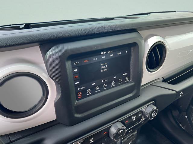 2021 Jeep Wrangler Islander