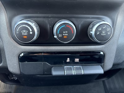 2021 RAM 1500 Big Horn Crew Cab 4x4 5'7" Box