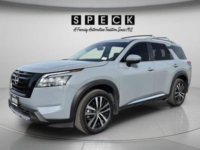 2025 Nissan Pathfinder Platinum