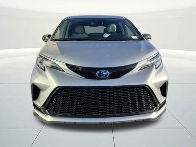 2024 Toyota Sienna LE