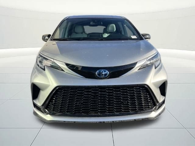 2024 Toyota Sienna LE