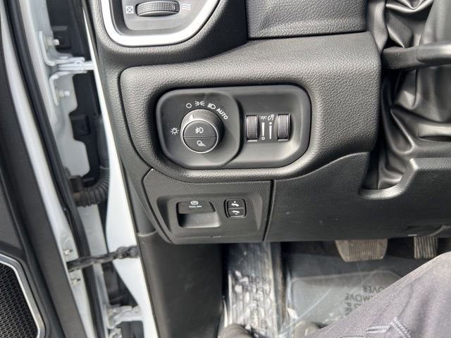 2025 RAM 1500 Laramie Crew Cab 4x4 5'7' Box