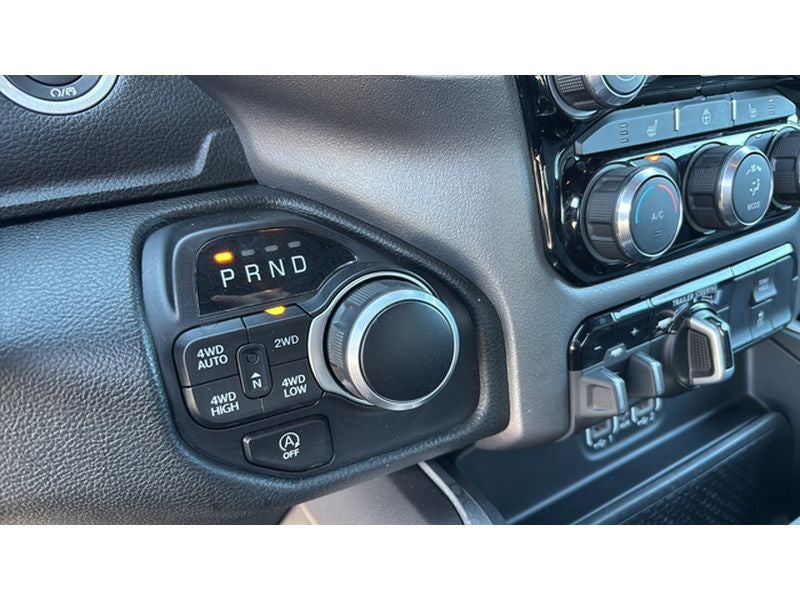2024 RAM 1500 Big Horn Crew Cab 4x4 6'4' Box