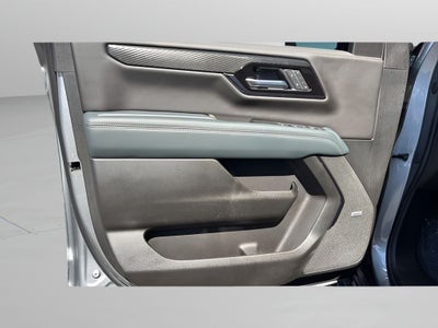 2025 GMC Yukon 4WD AT4