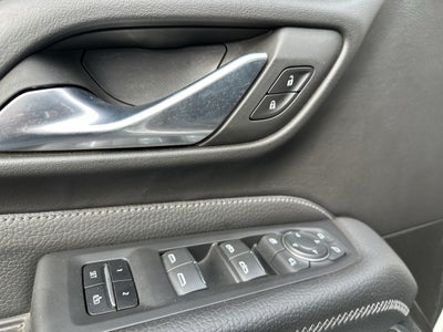 2022 GMC Yukon 4WD Denali