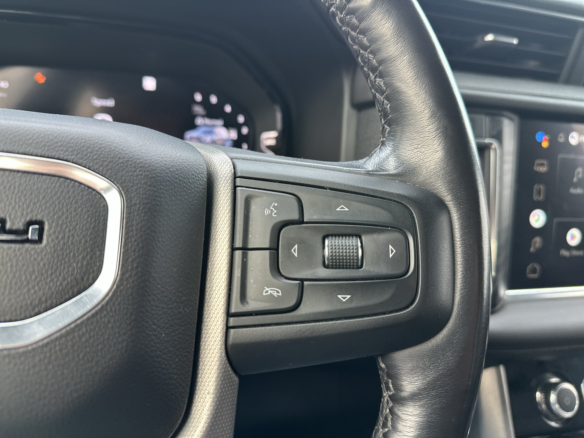 2022 GMC Yukon 4WD Denali