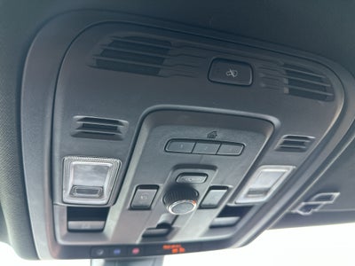 2022 GMC Yukon 4WD Denali